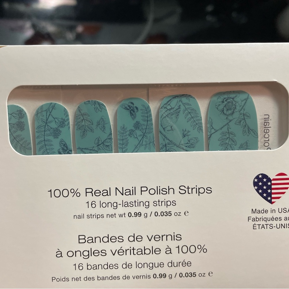 Color Street Burgundy Nail Strips